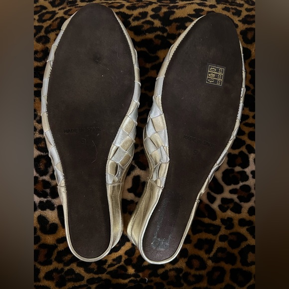 COPY - COPY - Jacques Levine 4640 Woven Metallic - Picture 4 of 4